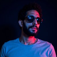 A picture of a participant who wants to get to know each other and get married