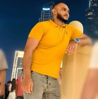 Une photo d’un participant qui veut faire connaissance et se marier