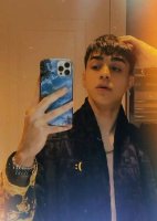 Une photo d’un participant qui veut faire connaissance et se marier