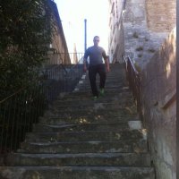 Une photo d’un participant qui veut faire connaissance et se marier